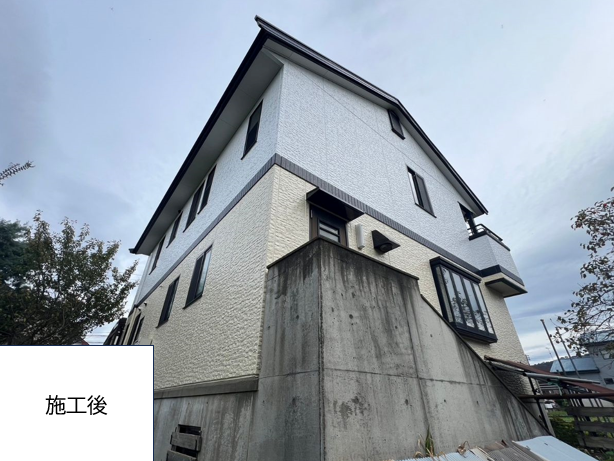 施工後の外観のお写真です。<br />
汚れていた外壁もまるで新築のようなきれいな外観に蘇りました。